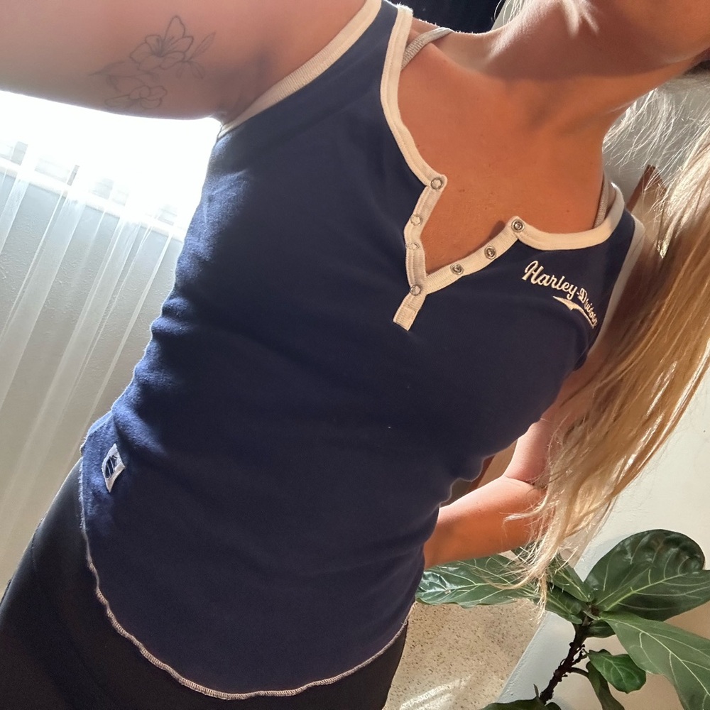 Small Vintage Harley Davidson Blue & White henley style tank women Kauai Hawaii